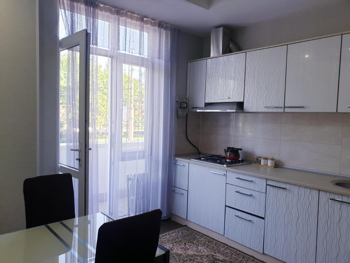 Apartments Paritet Bishkek Exterior foto